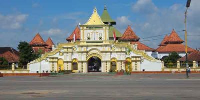 Masjid Agung Sumenep: Akar Historis Toleransi Masyarakat Madura