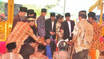 Tradisi Bhubu’ân: Simbol Kebersamaan Masyarakat Madura